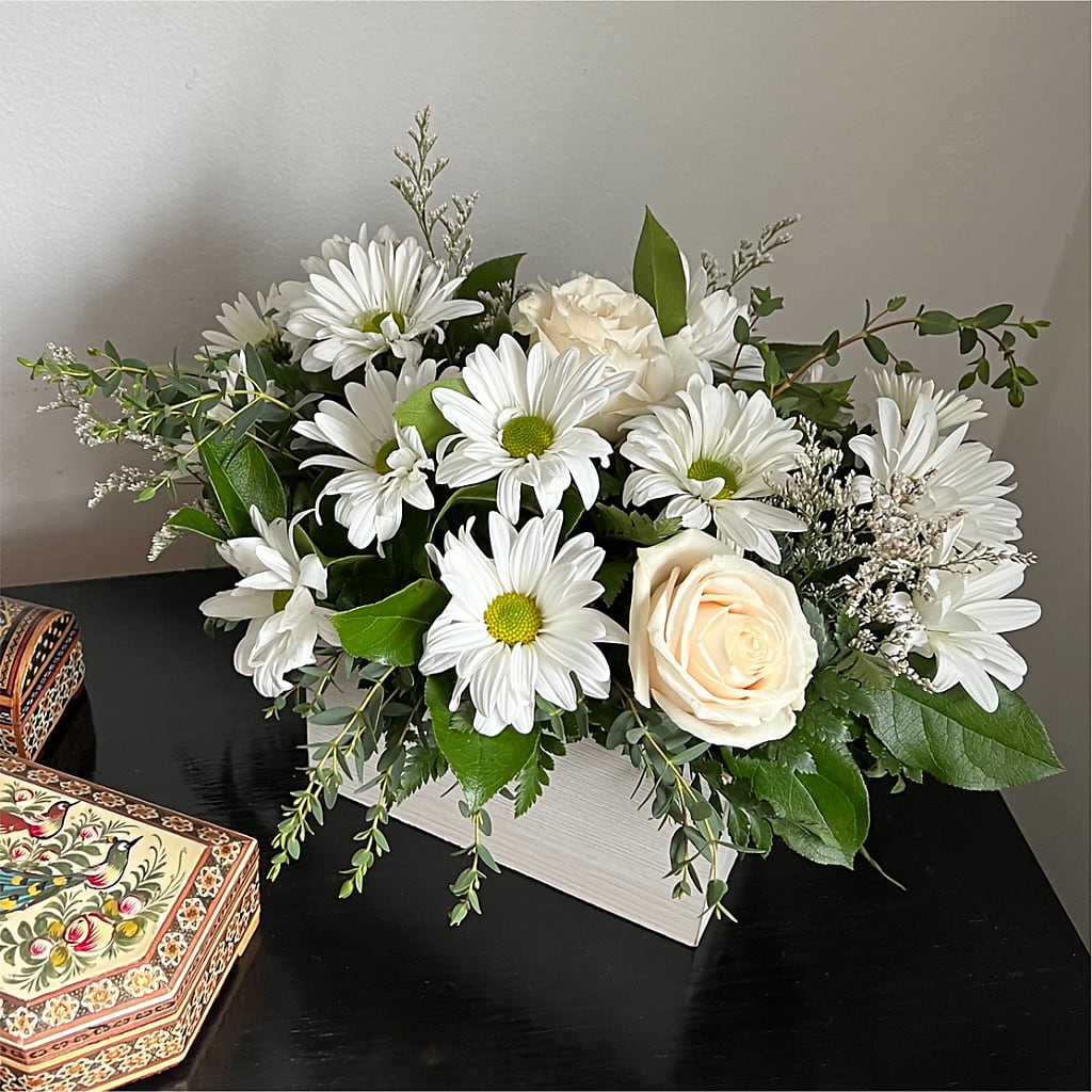 Fresh Linen Box Bouquet – Longview Flower Shop, Longview TX