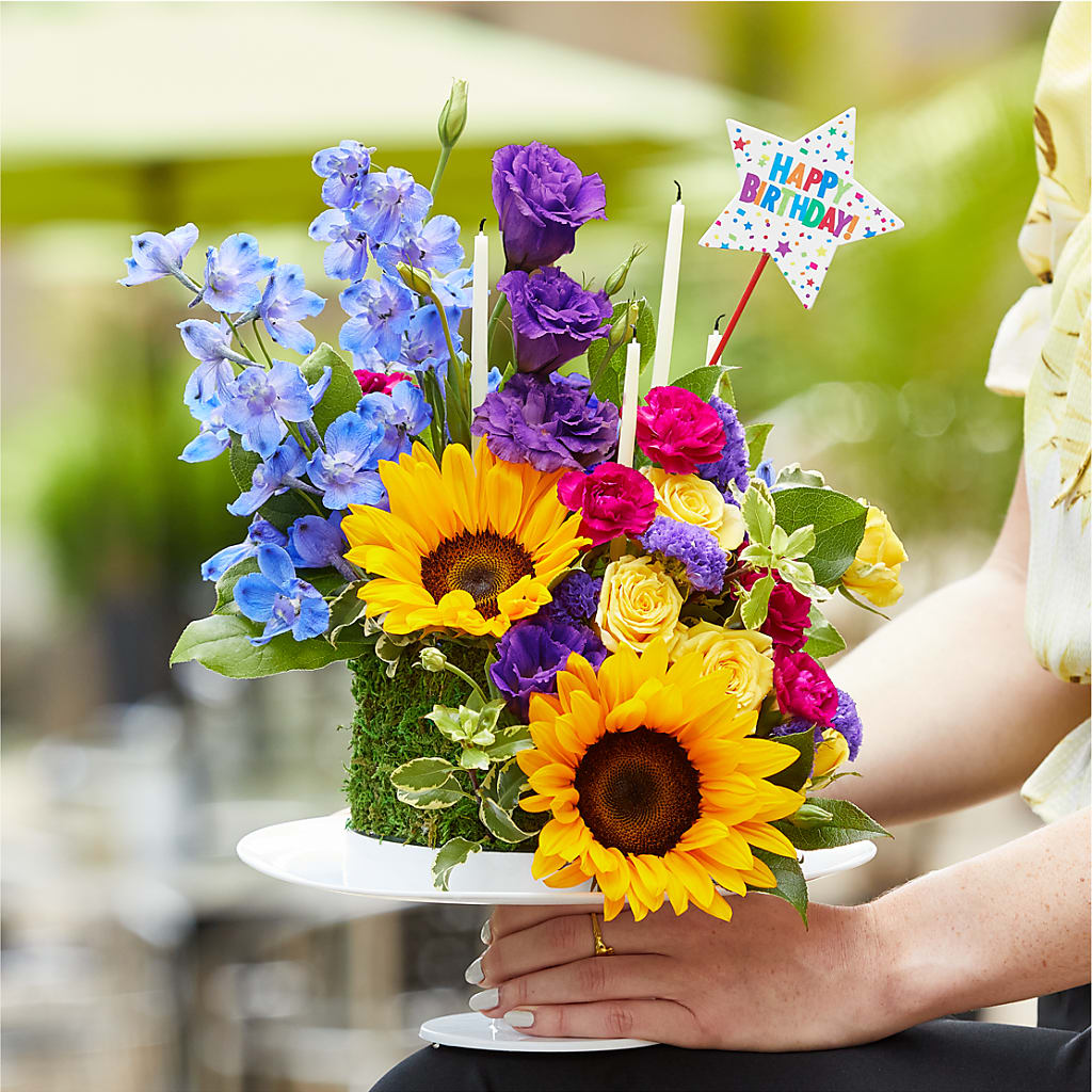 Star of the Day Floral Cake –  Longview Flower Shop, Longview TX